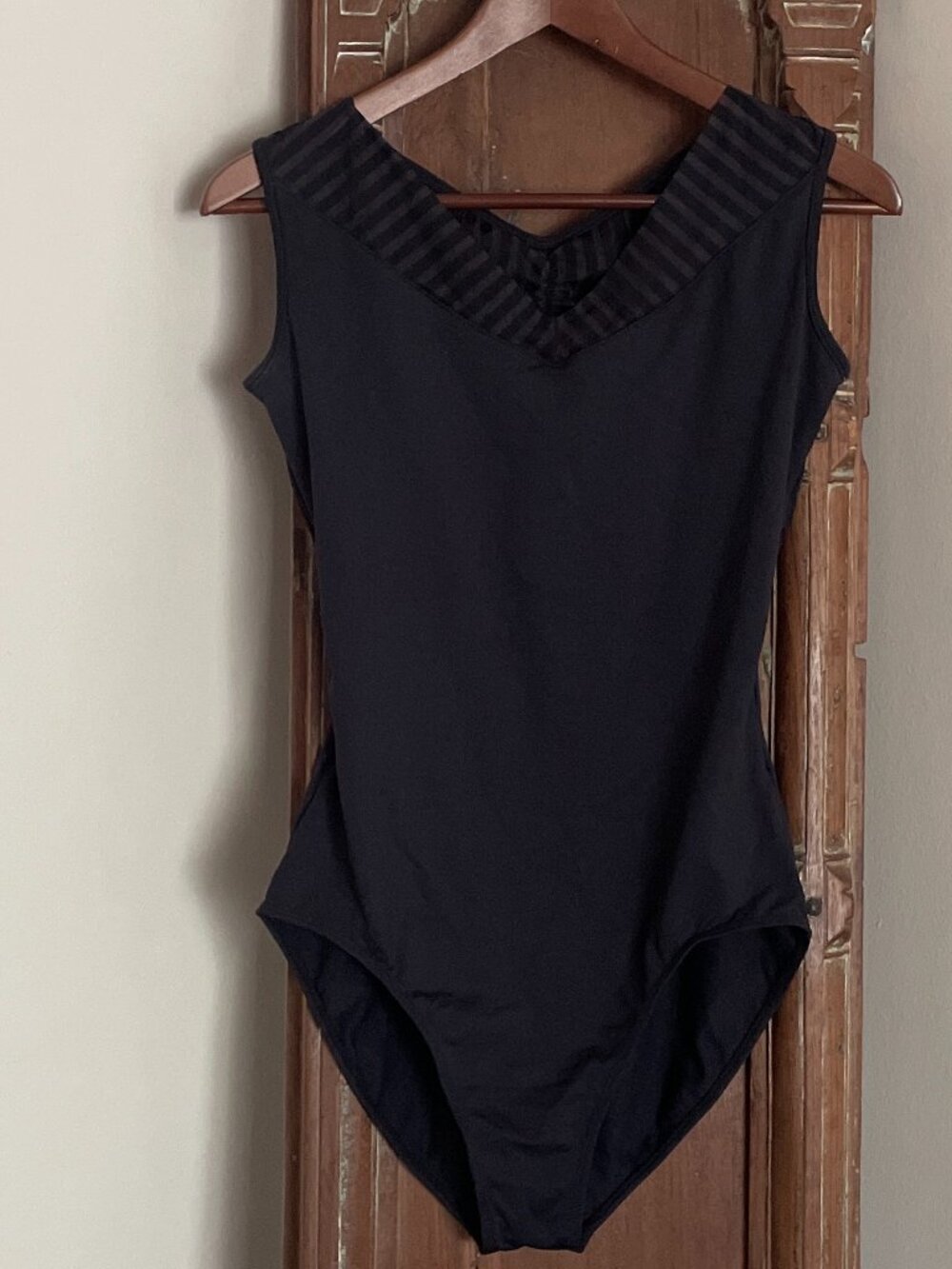 So Danca Black Leotard - Ballet - XL - V-neck w/ mesh - open back - Like new!